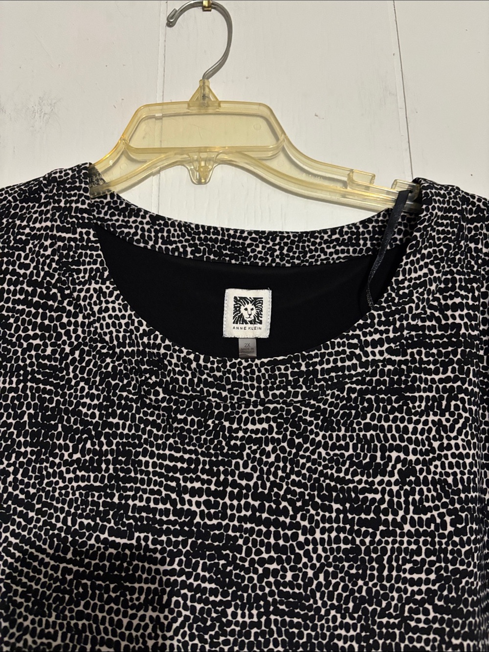 Anne Klein Black & White Textured Swing Tunic Top - Picture 5 of 5